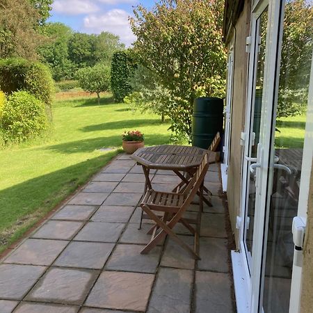 Oak Tree Cottage Uckfield Exterior photo