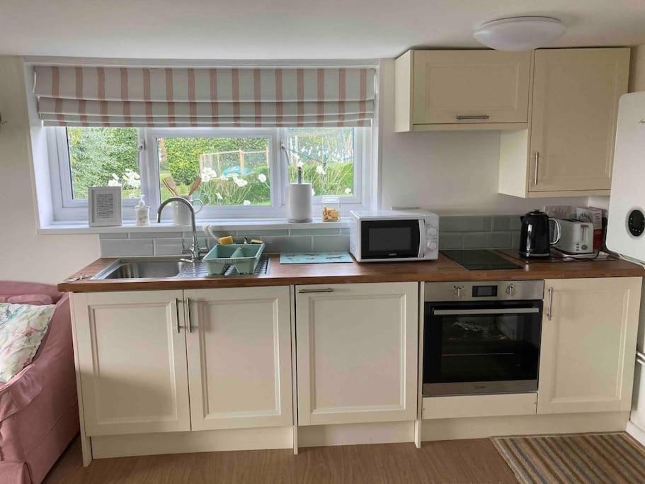 Oak Tree Cottage Uckfield Exterior photo
