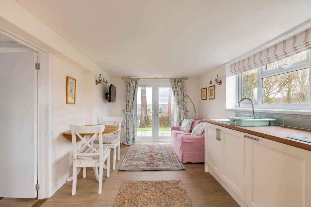 Oak Tree Cottage Uckfield Exterior photo